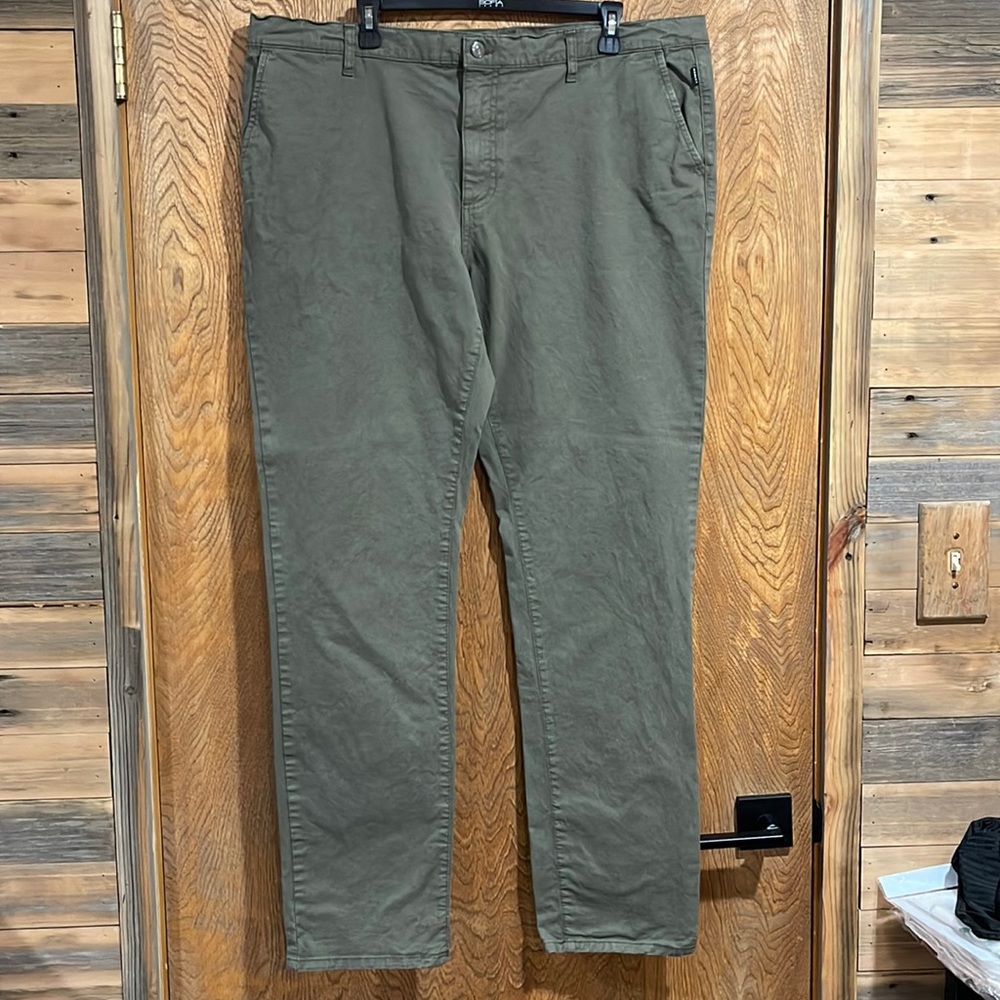 Mens Oakley pants. 40/32